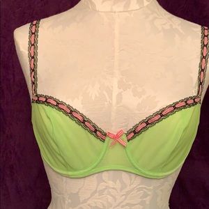 Victoria’s Secret 34C bra. Totally sheer.